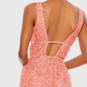 MAC DUGGAL 5669 SEQUIN PLUNGE NECK SLEEVELESS CORAL COLUMN NWT GOWN sz 12